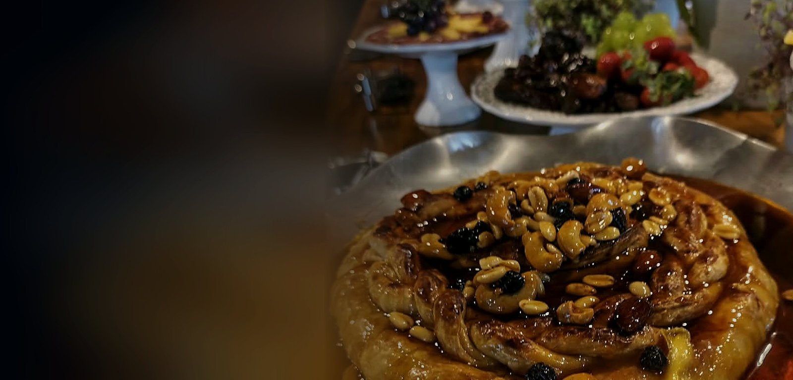 Mesa de eventos Blue Garden com gastronomia autoral